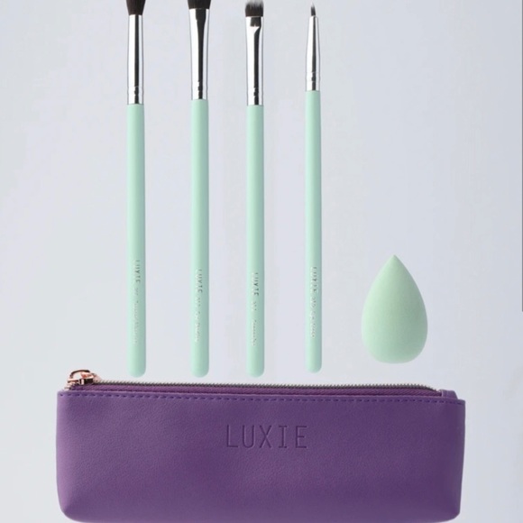 🌸LUXIE Florals Brush Set🌸 - Picture 3 of 5